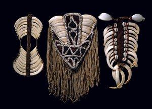 Ornements de poitrine